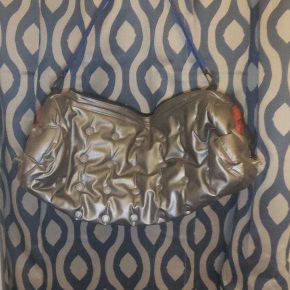 Other - Vintage parachuting penguin blow up duffle